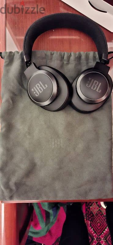 JBL 770NC Headphones 3