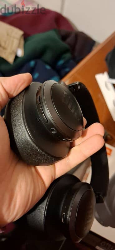 JBL 770NC Headphones 5