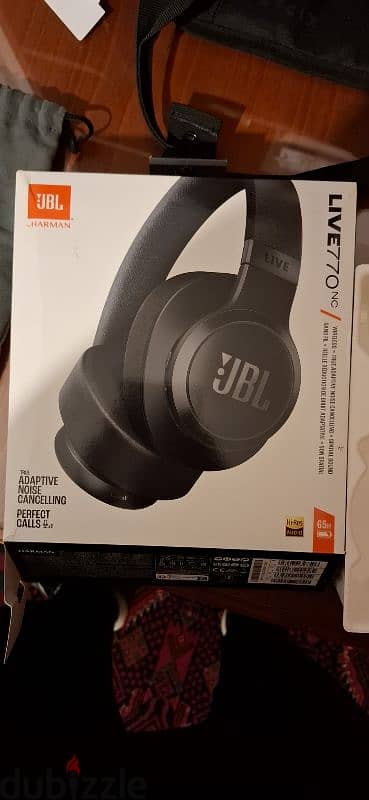 JBL 770NC Headphones 8