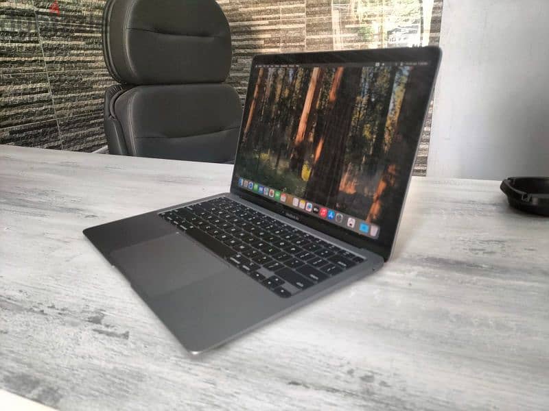 MACBOOK AIR M1 2