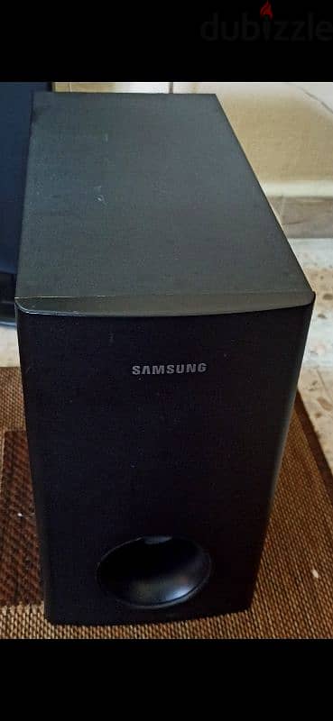 Samsung surround system home theatre 5.1 -850- watt 5 speakers and sub 4