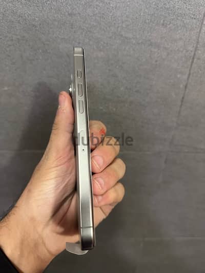 iPhone 16 pro max 256gb  Cycle count 12 Open box