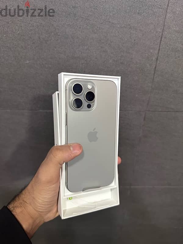 iPhone 16 pro max 256gb  Cycle count 12 Open box 1