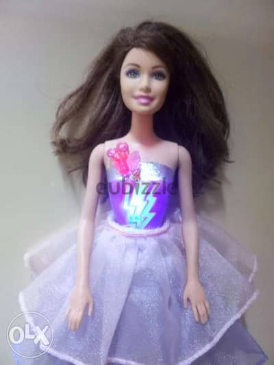 CORRINE -Barbie PRINCESS POWER Mattel machine as new doll=17$