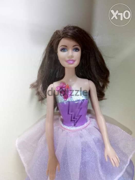 CORRINE -Barbie PRINCESS POWER Mattel machine as new doll=16$ 2