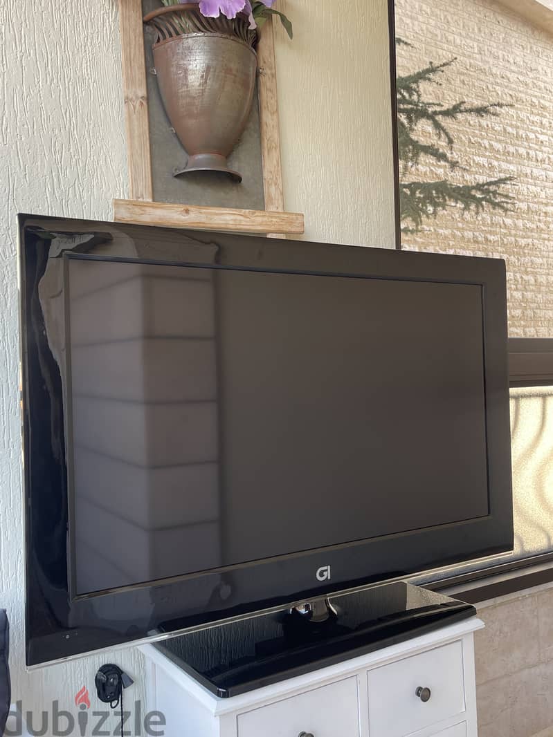 For Sale: High-Quality GI TV with HDMI-Compatible TV Box - $150 0