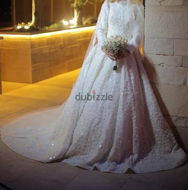 Modest wedding dress 0