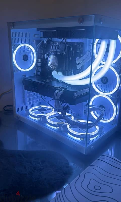 High-Performance Gaming PC - RTX 3090, 64GB RAM, Liquid Cooling 0