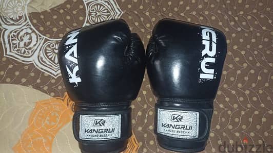 قفازات ملاكمة Boxing gloves