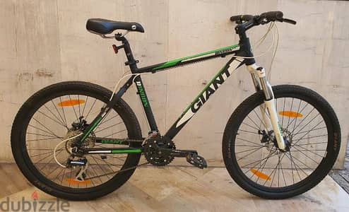 Giant Rincon Size M 3x8 speed disc brakes lockout suspension