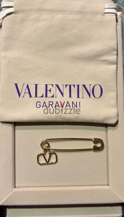 Valentino Brooch / Broche