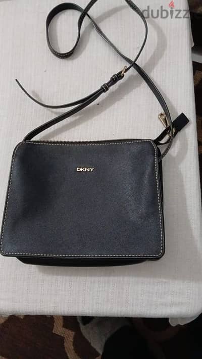 dkny like new