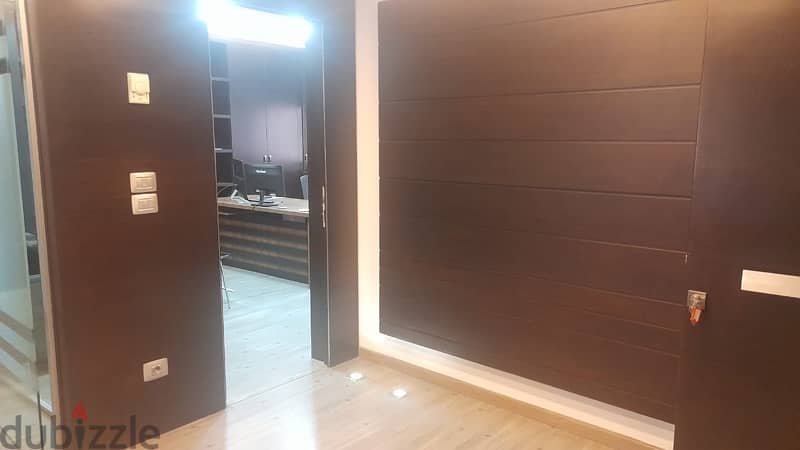 office for rent  furnished for rent in saifi مكتب للاجار في الصيفي 0