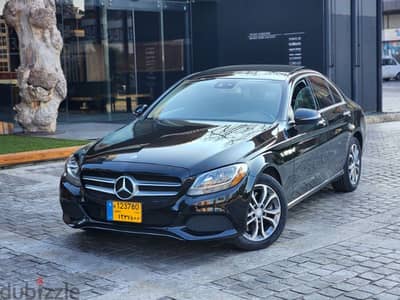 2017 C300 4Matic Clean carfax