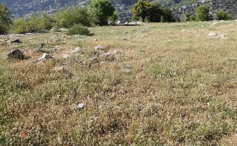 1025m2 Land in Zaarour,Metn عقار للبيع في الزعرور،المتن