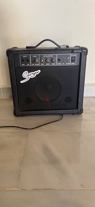 barely used sniger amplifier