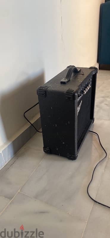 barely used sniger amplifier 1