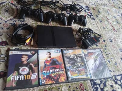 PS2  كامله مع 3 مسكات مع وصلاتها مع 20 سيدي