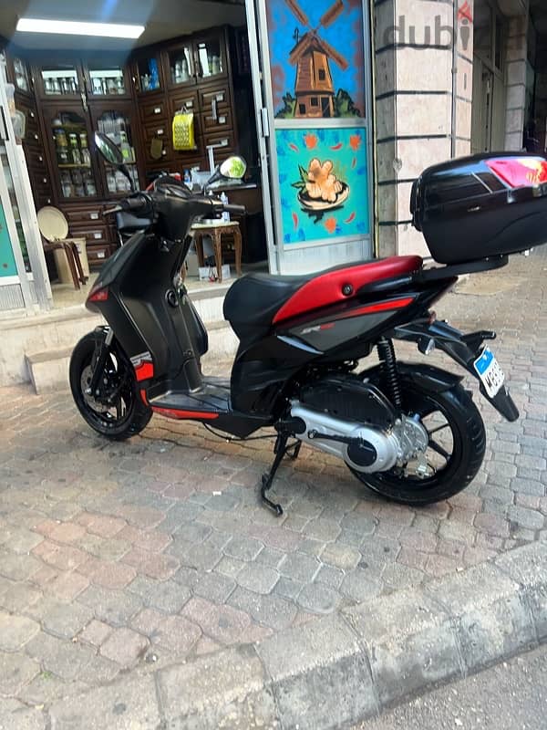 Aprillia SR 150 cc 2023 950$ 9