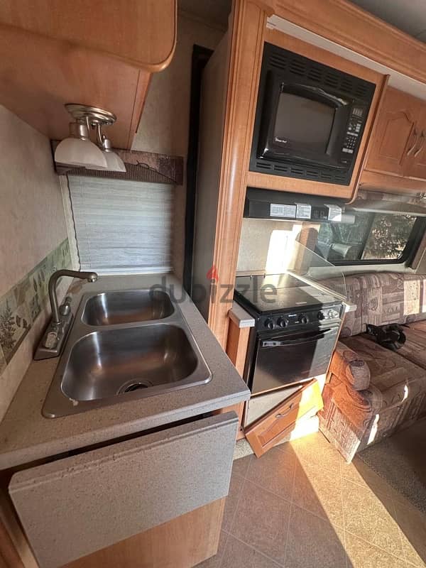 Ford RV E-450 SUNSEEKER 9