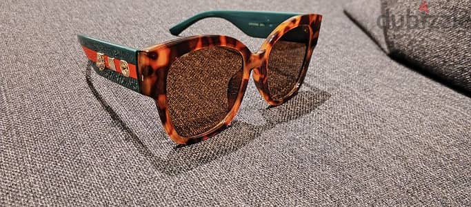 Oversized Gucci Sunglasses in good condition