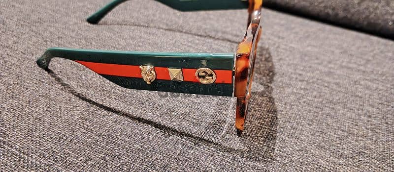 Oversized Gucci Sunglasses in good condition 3