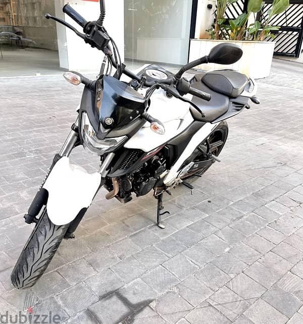 yamaha FZ 250cc/ naked bike 0