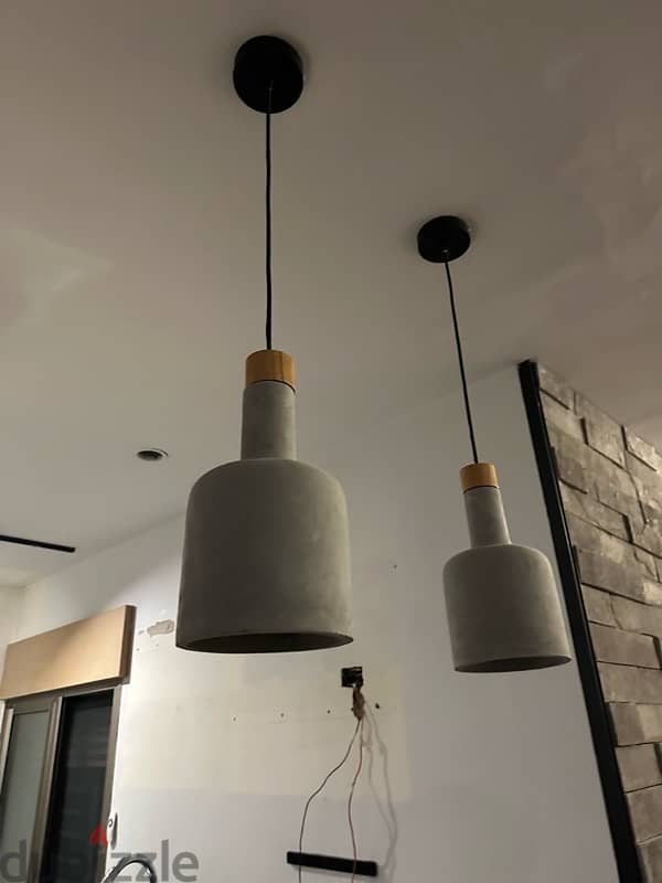 3 hanging lights 1