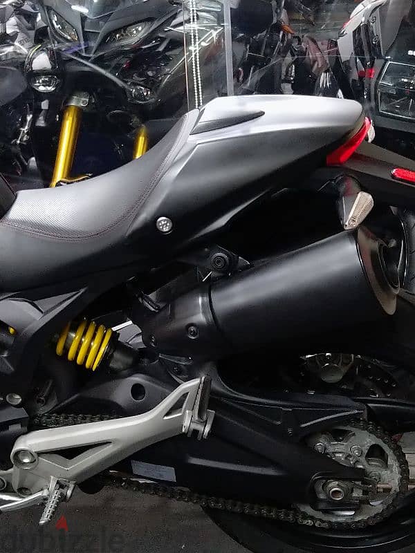 Ducati Monster 696 model 2009 like new 5800klm on odo 13