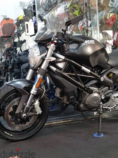 Ducati Monster 696 model 2009 like new 5800klm on odo