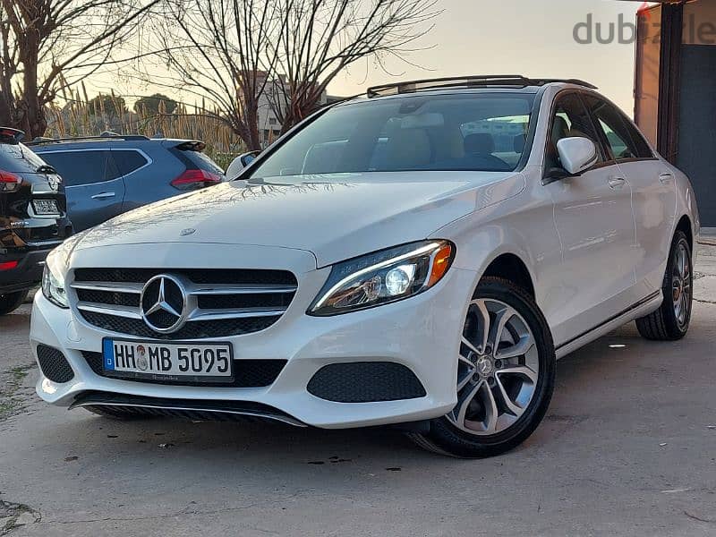 C300 model 2016 40 000 miles super clean 0