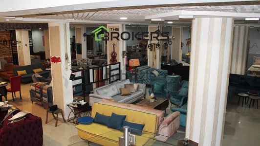 Showroom for Sale in Clemenceau   صالة عرض للبيع في كليمنصو