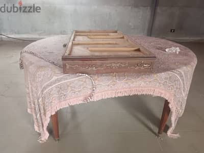 antique dinning table plus extension طاولة أنتيكا مع وصلة زيادة