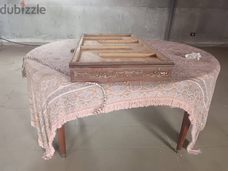 antique dinning table plus extension طاولة أنتيكا مع وصلة زيادة 0