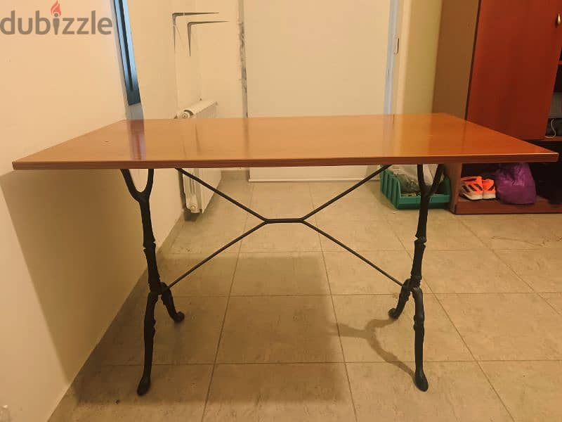 table wooden with ferforge base 3