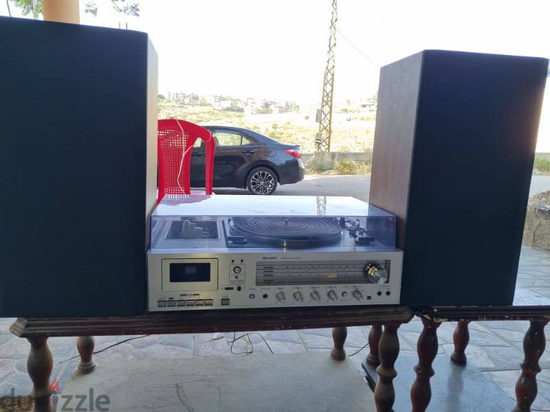 stereo  and speakers 5