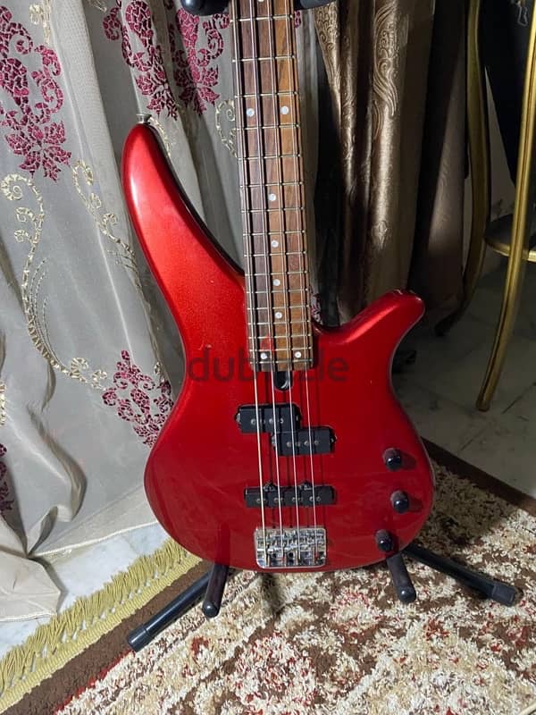 Yamaha bass guitar electric 3