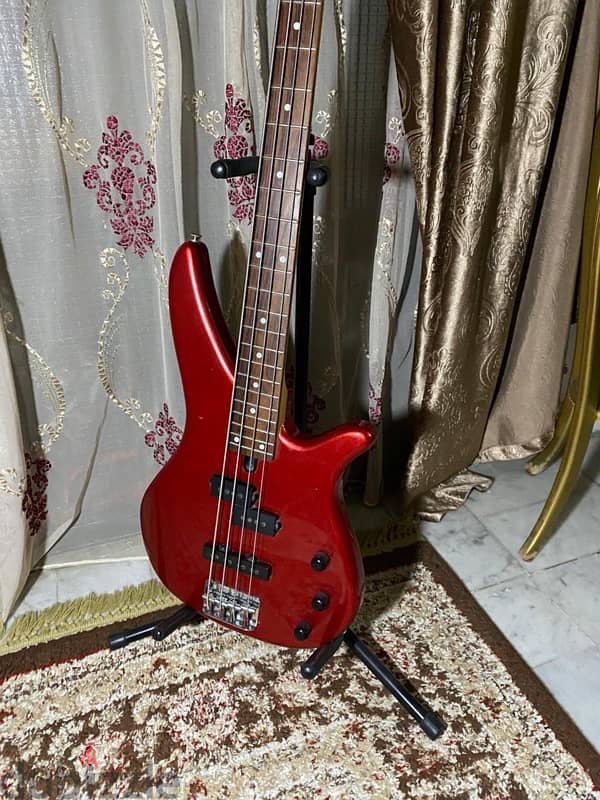 Yamaha bass guitar electric 4