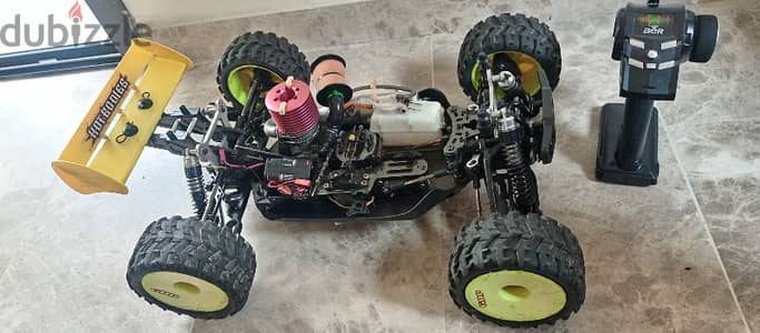 RC thunder tiger very good condition with tank nitro