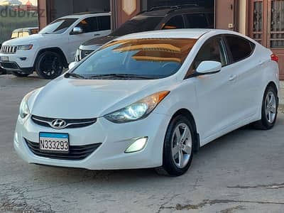 Hyundai Elantra 2013 super clean