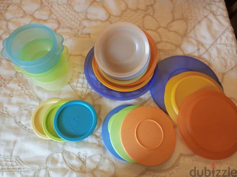 tupperware bowls 1