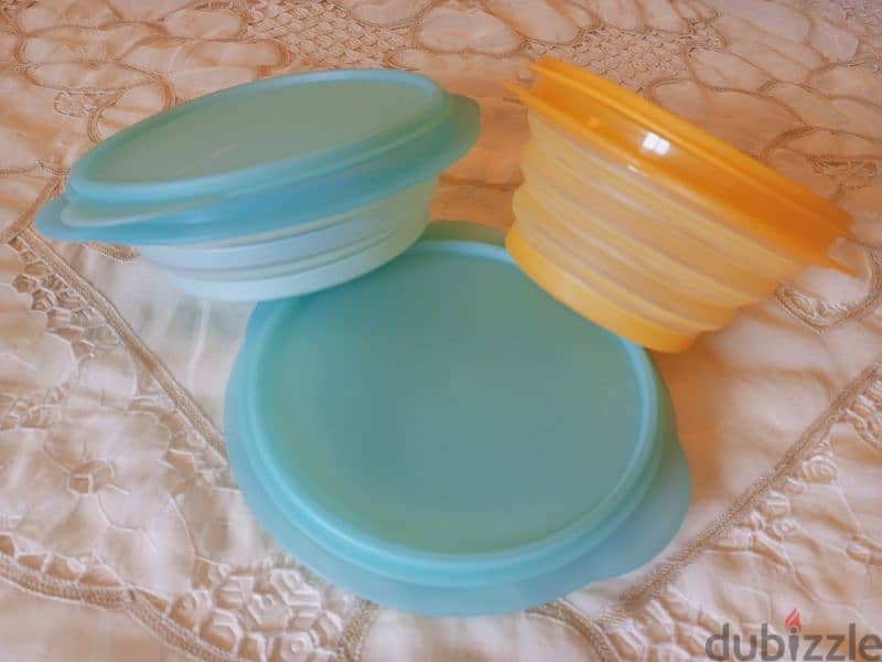 tupperware bowls 2