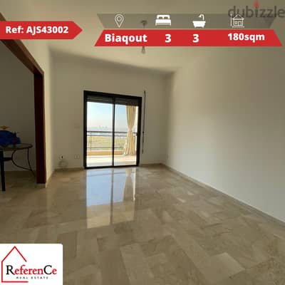 Apartment for sale in Biaqout شقة للبيع في بياقوت