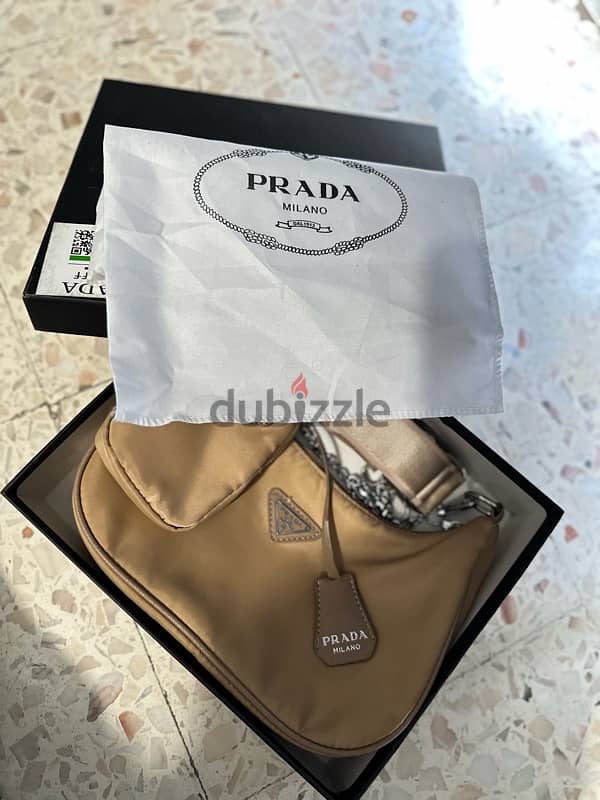 prada bag 1