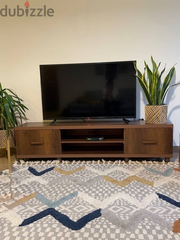 Used TV unit 1