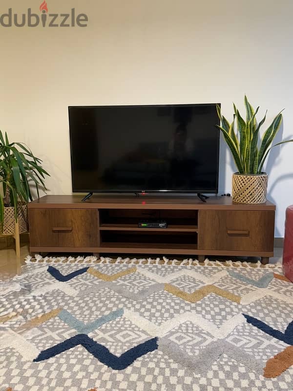 Used TV unit 2