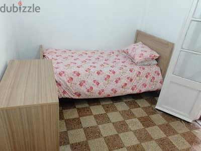 room for rent in sanayeh beirut for girls only