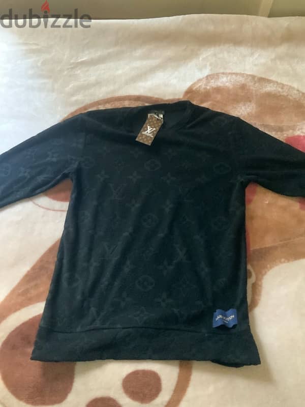 Louis vuitton size medium 2