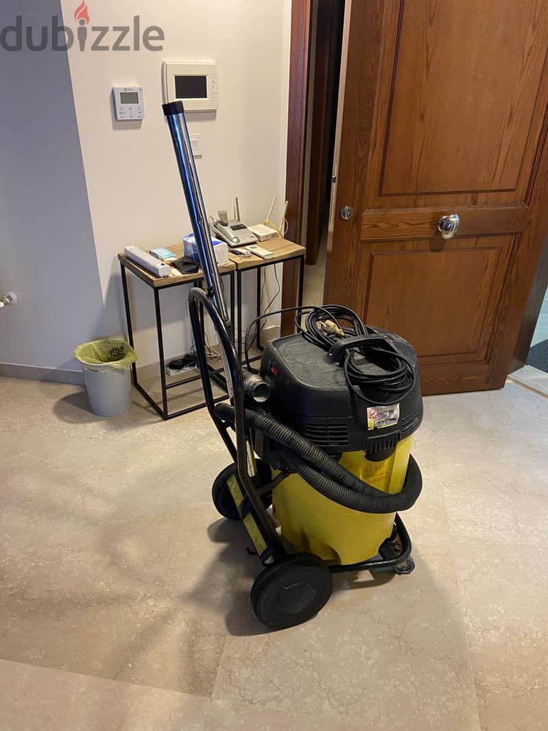 Karcher Vacuum cleaner 3