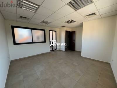 Office For Rent in Saifi - مكتب للأجار في الصيفي